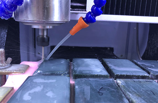 什么是玉石雕刻機_翡翠瑪瑙玉器加工雕刻設備介